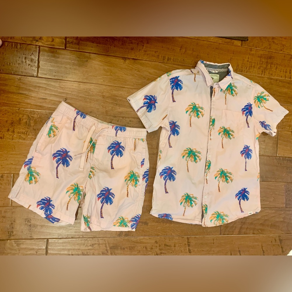 Men’s Free Planet SS pink button down shirt Sz L palm trees matching shorts Sz M